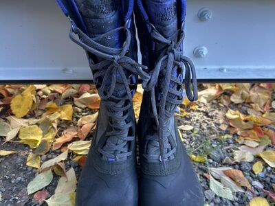 The North Face Thermoball Tall Snowboots 9