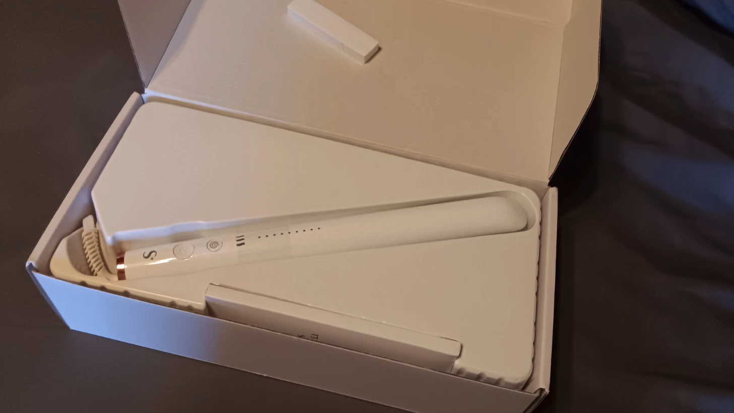 T3 singlepass styleplus flat iron for hair