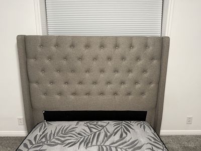 King size Upholstered Tufted Wingbacku Headboard