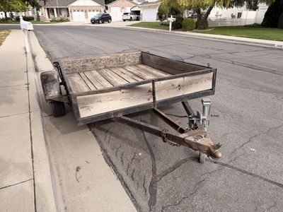 8x6 utility trailer in good condition.