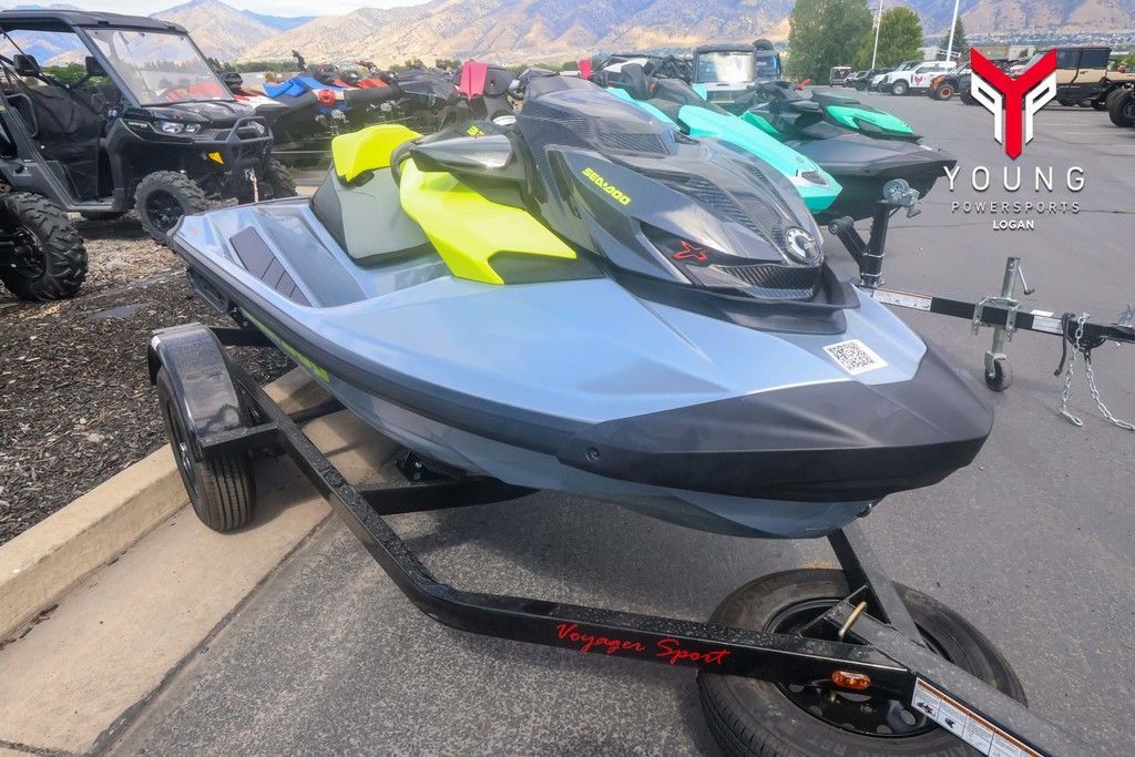 2026 Sea-Doo RXP-X™ 325 iBR Ice Metal / Manta Green