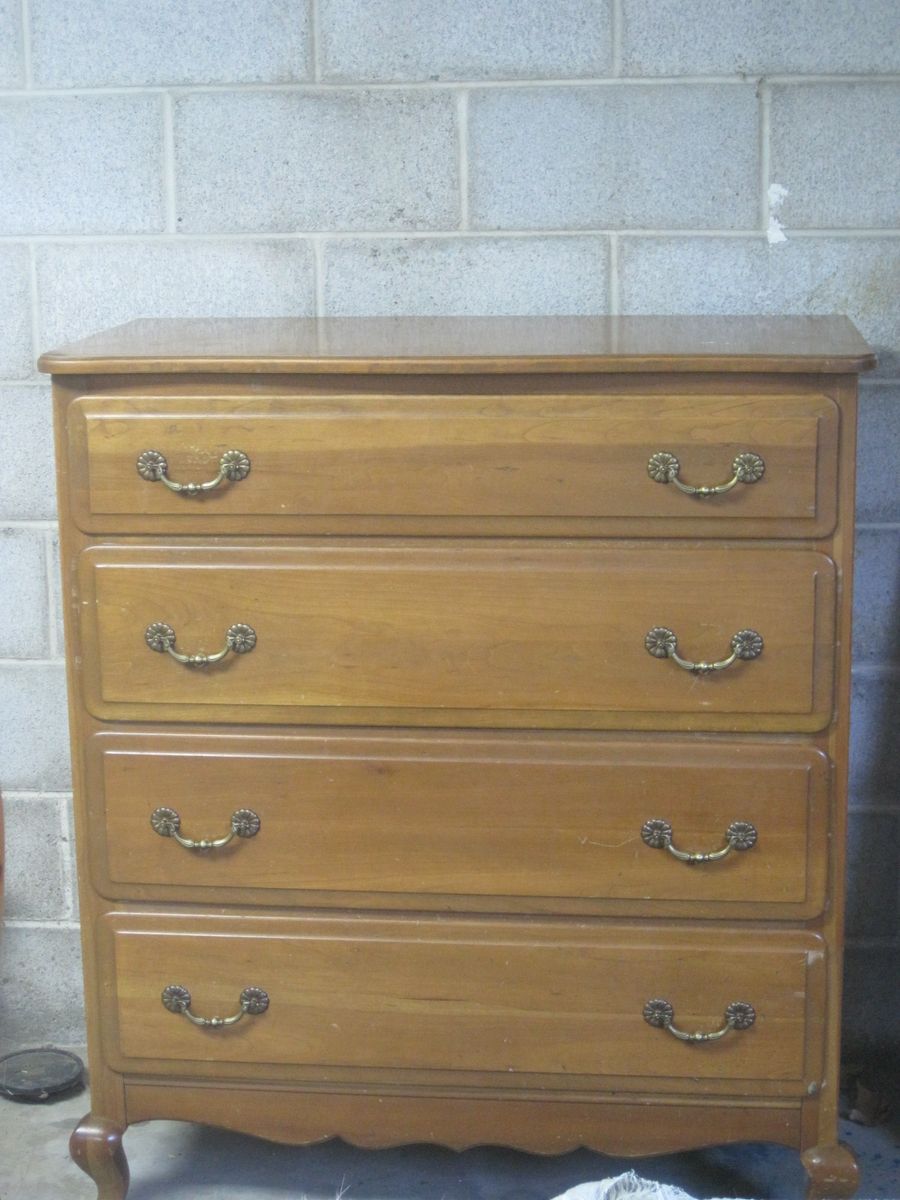 Vintage Crawford Furniture Jamestown, New York Style Solid Wood 4-Drawer Dresser