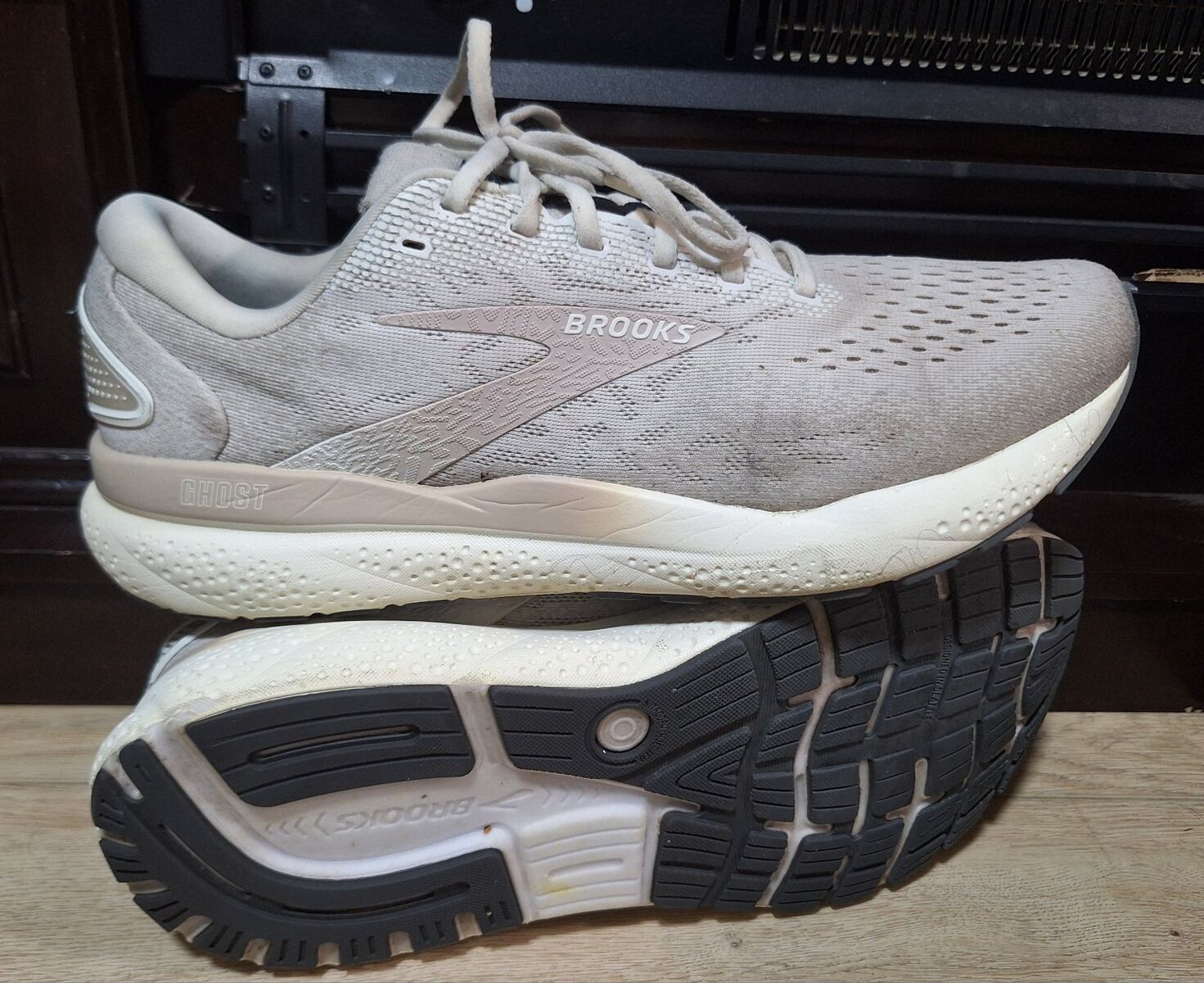 Mens Brooks Ghost 16 Sneakers Sz 11.5