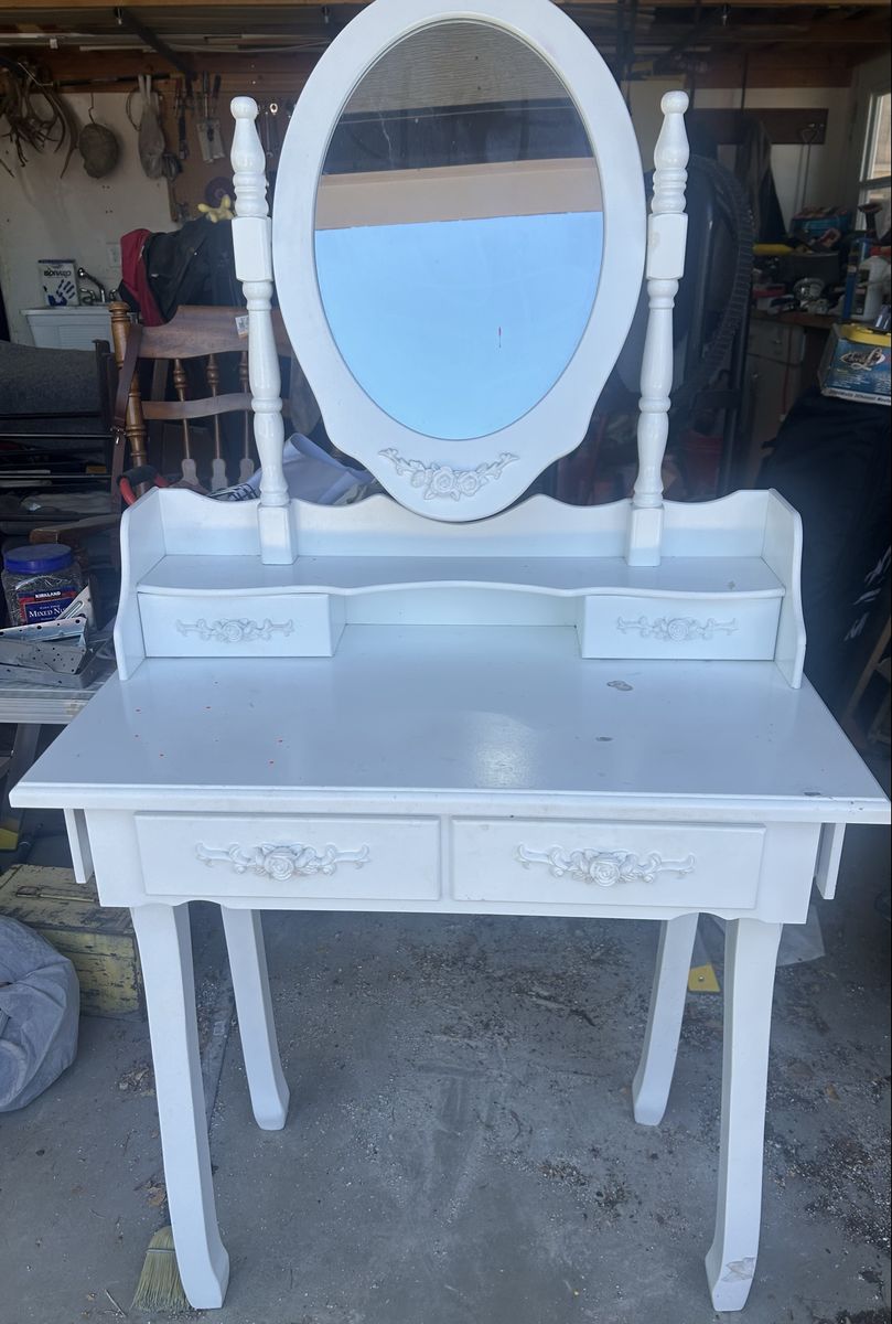 White Vanity Desk with Oval Mirror and Floral Accents