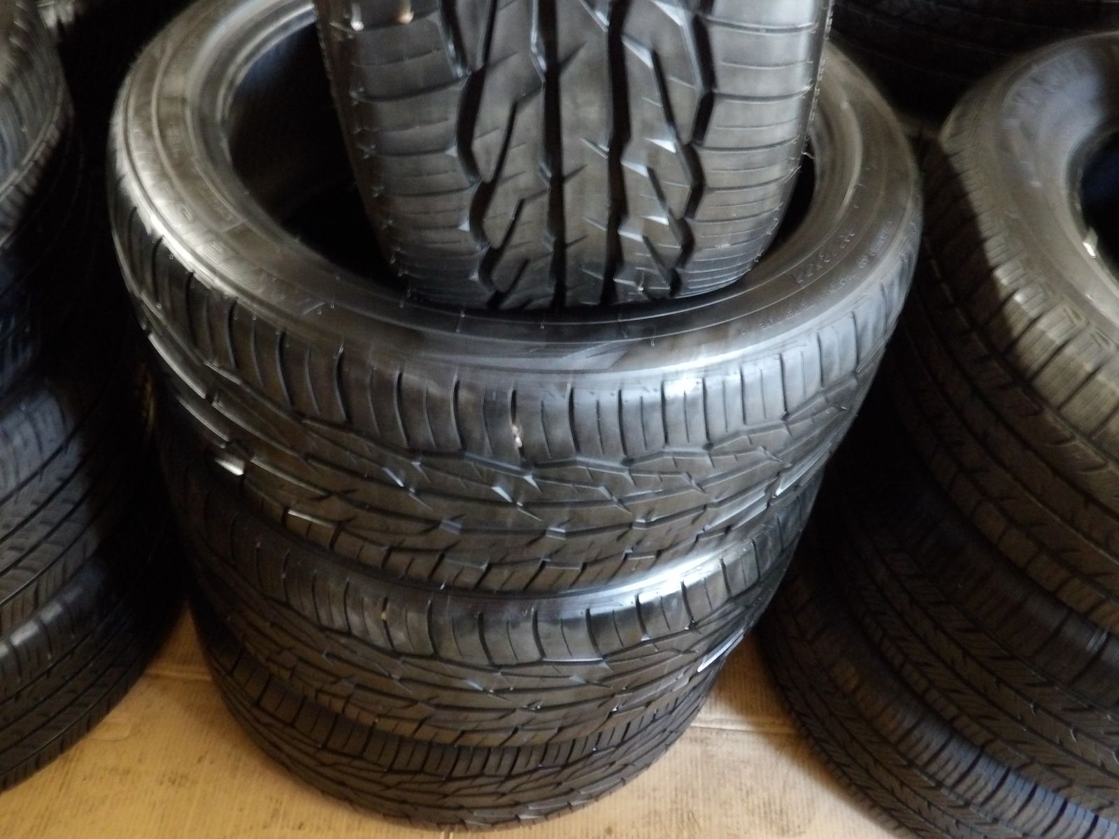 225/40R18 TOYO EXTENSA HP SET OF USED TIRES