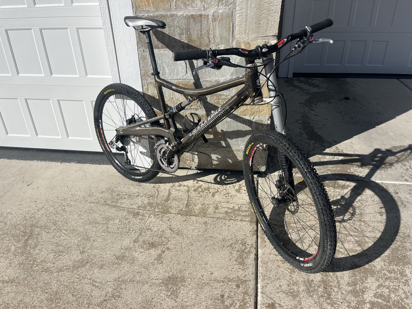 Cannondale Rush SL Full Suspension Mountain Bike Lefty Fork SRAM X-9 Maxxis Tires