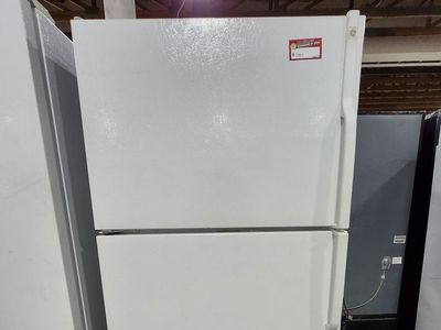 GE Top-Freezer Refrigerator White Used