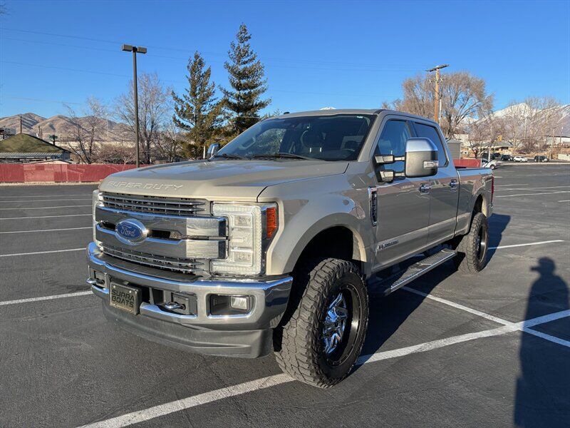 2017 Ford F-350 Super Duty Lariat