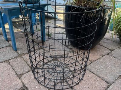 Black Wire Round Storage Basket with Handles