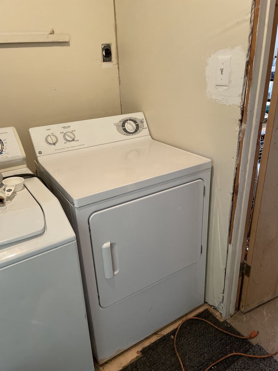 GE LARGE CAPACITY DRYER
