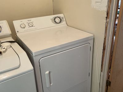 GE LARGE CAPACITY DRYER