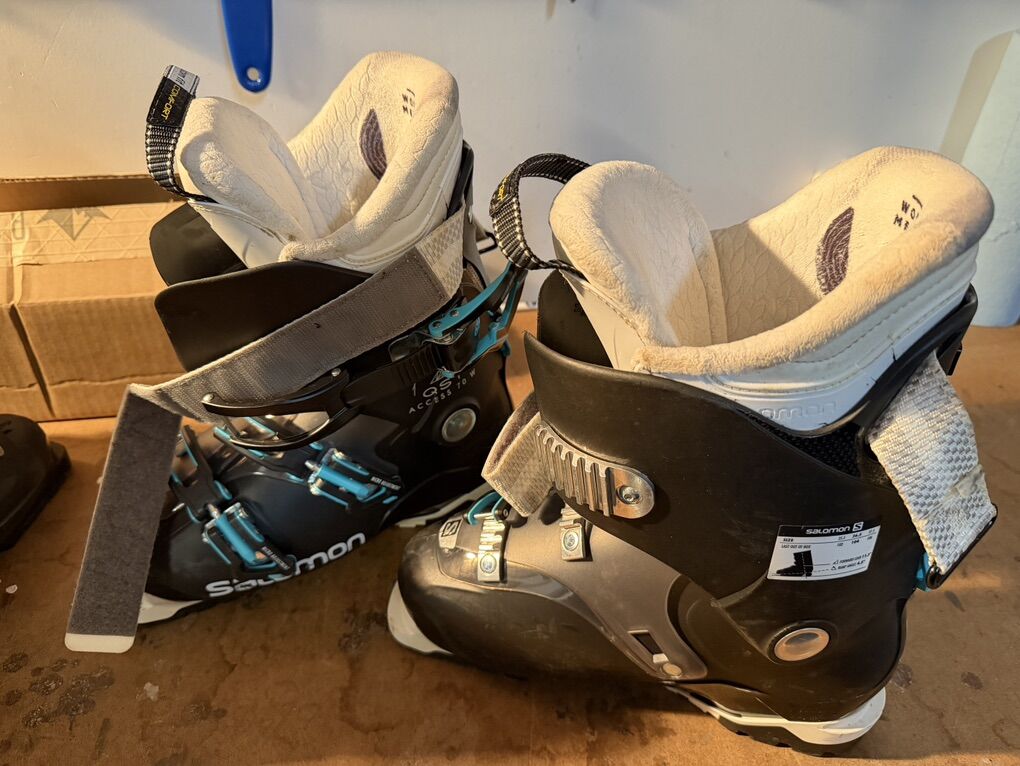 Salomon QST Access 70 Ski Boots Womens