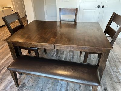 Solid Wood Nice Dining Table