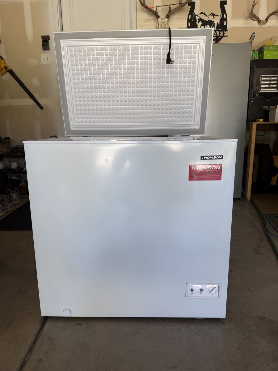 Thomson 7.1 Cu. Ft. Garage Ready Chest Freezer – Like New