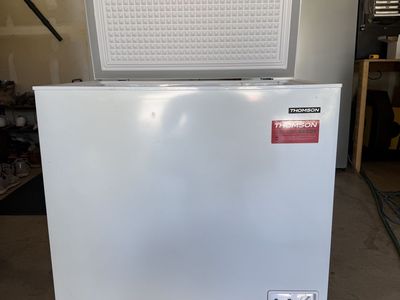 Thomson 7.1 Cu. Ft. Garage Ready Chest Freezer – Like New