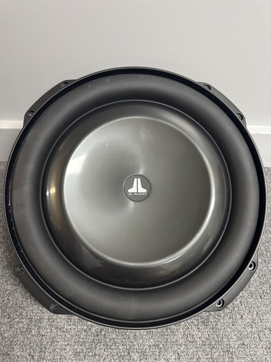 JL Audio 13TW5v2-4 Subwoofer