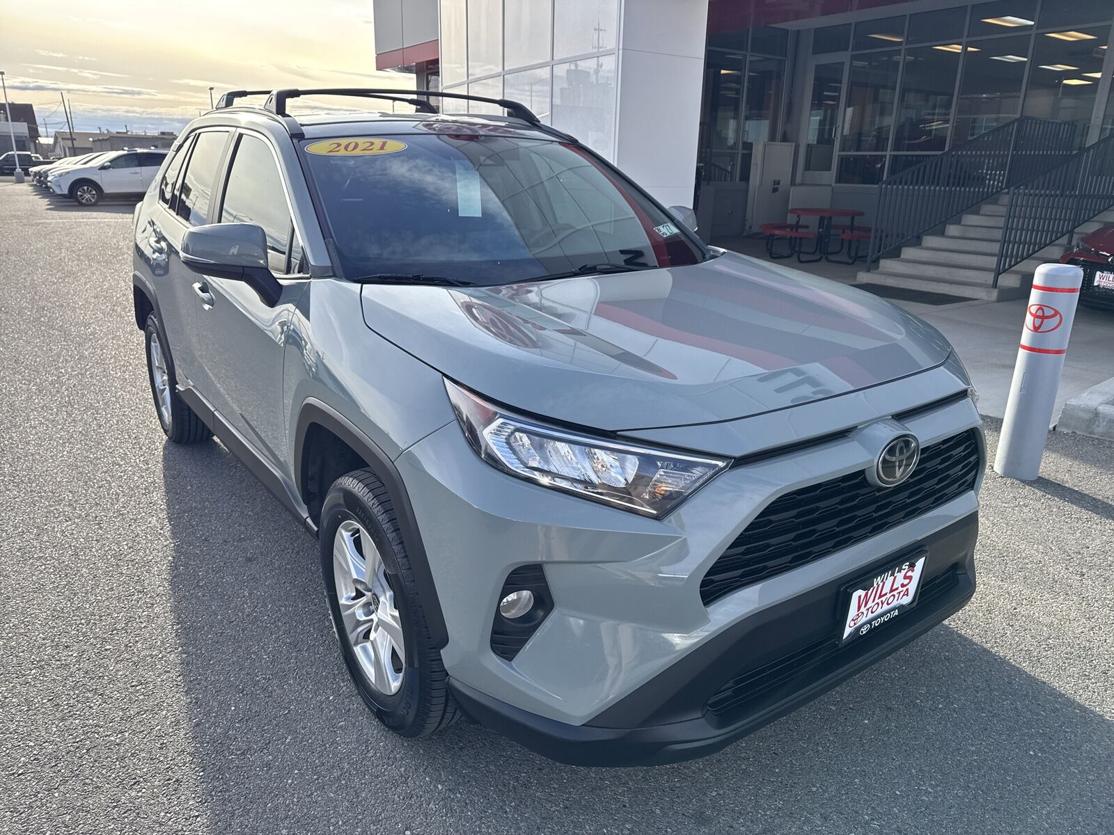 2021 Toyota RAV4 XLE