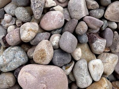 Plum Cobble And Crushed Plum - Decorative Rock