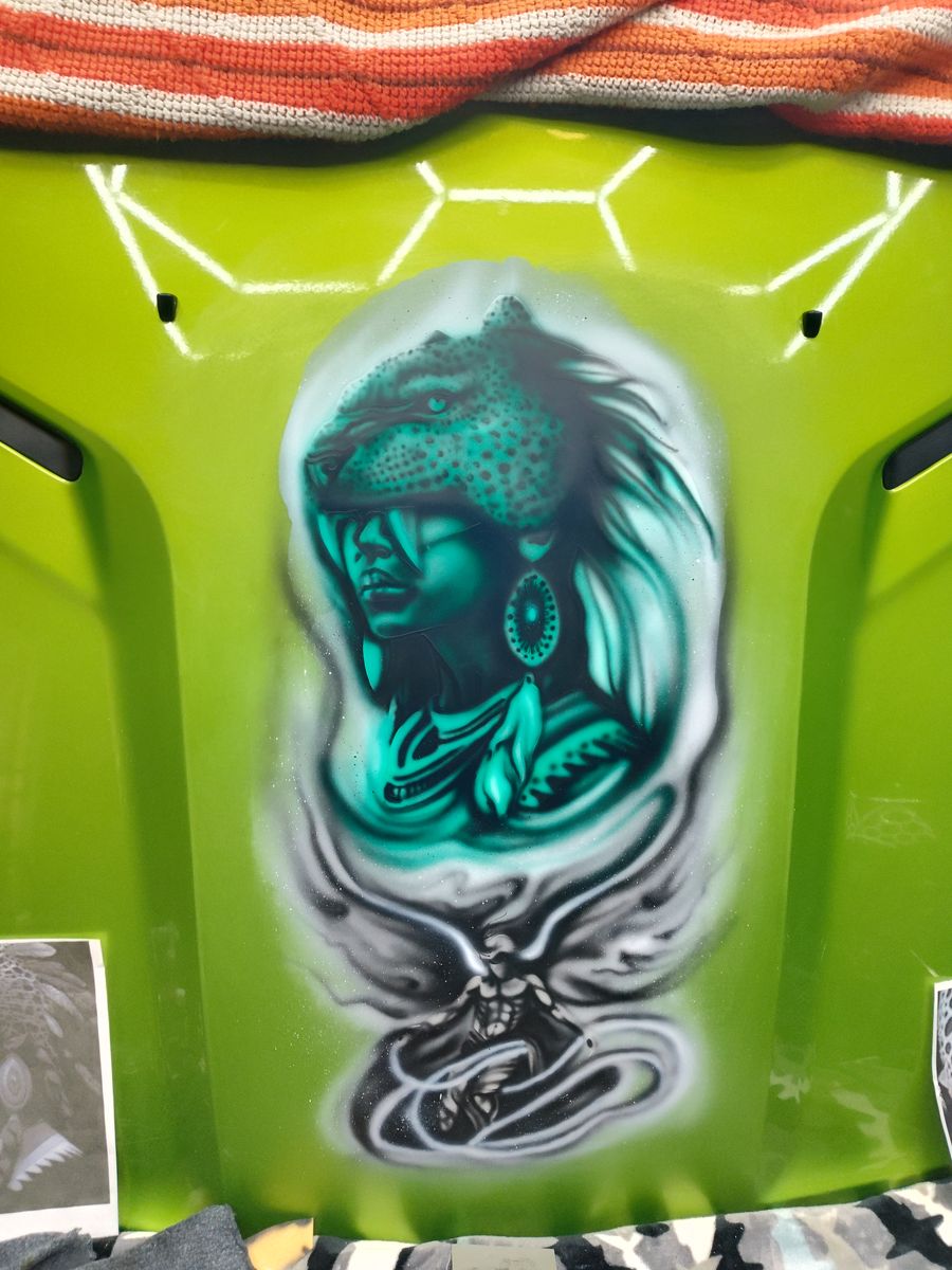 Main image 7