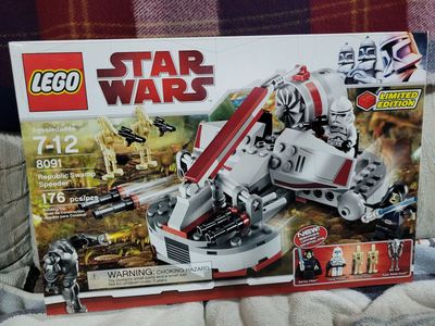 LEGO STAR WARS REPUBLIC SWAMP SPEEDER 2010 ISSUE