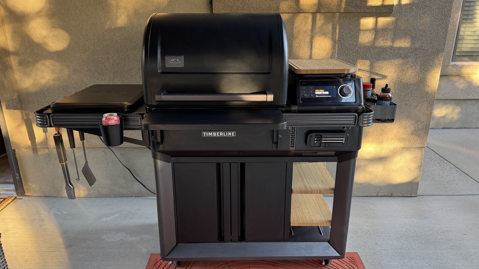 Gently Used Traeger Timberline!