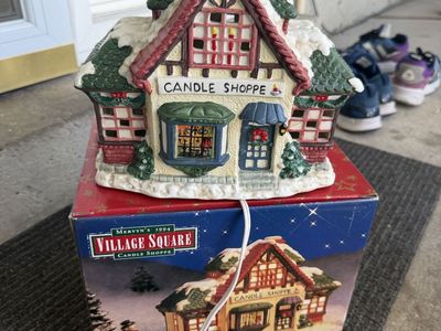 Village Square CANDLE SHOPPE Christmas Village building shop store Mervyns 1993
