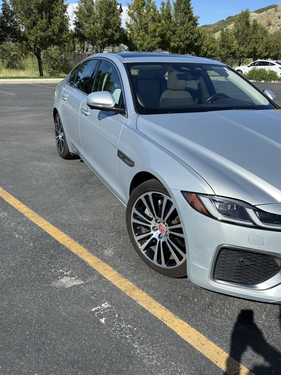 2021 Jaguar XF P250 SE