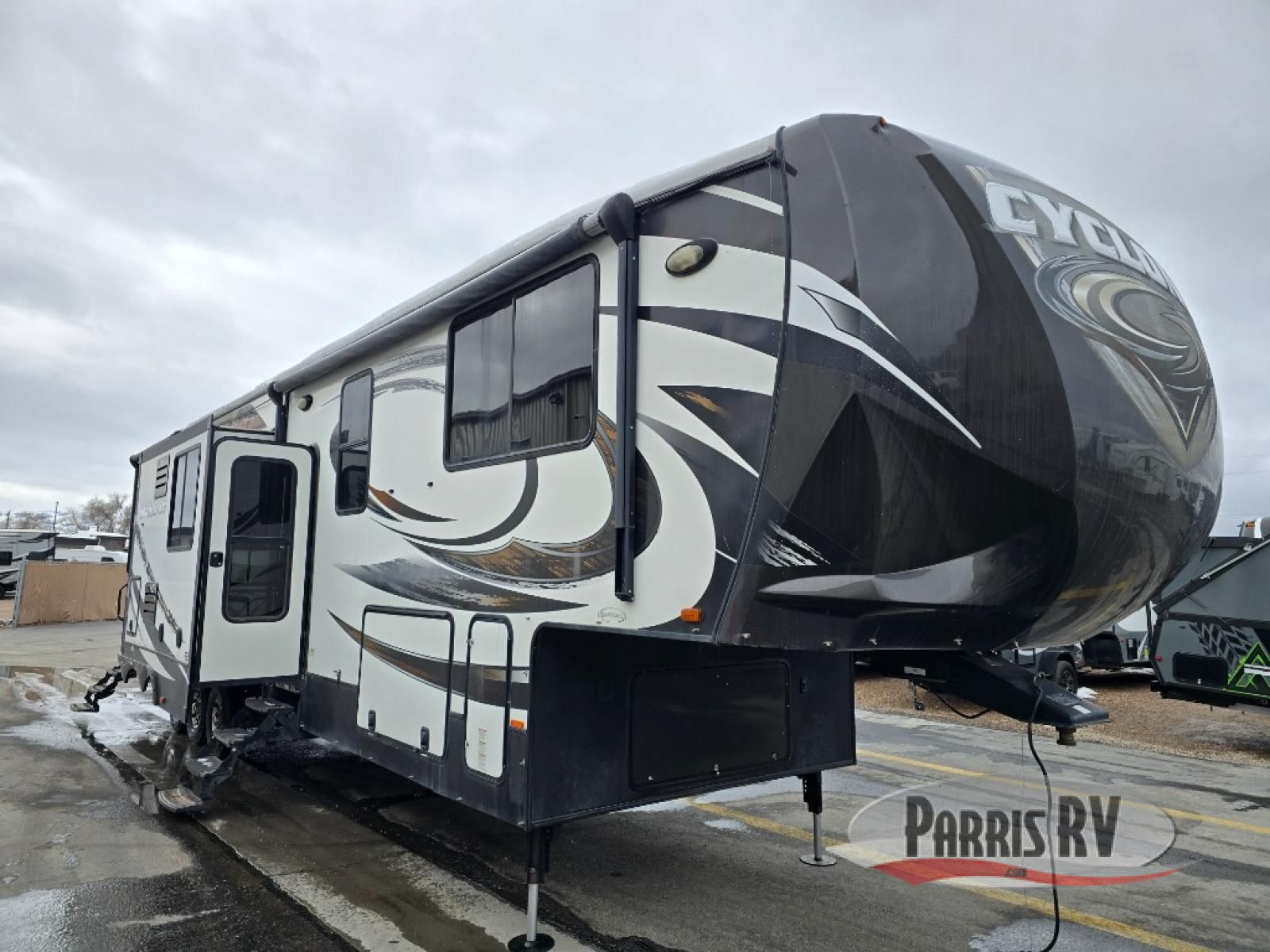 Used 2015 Heartland Cyclone 4000 Elite