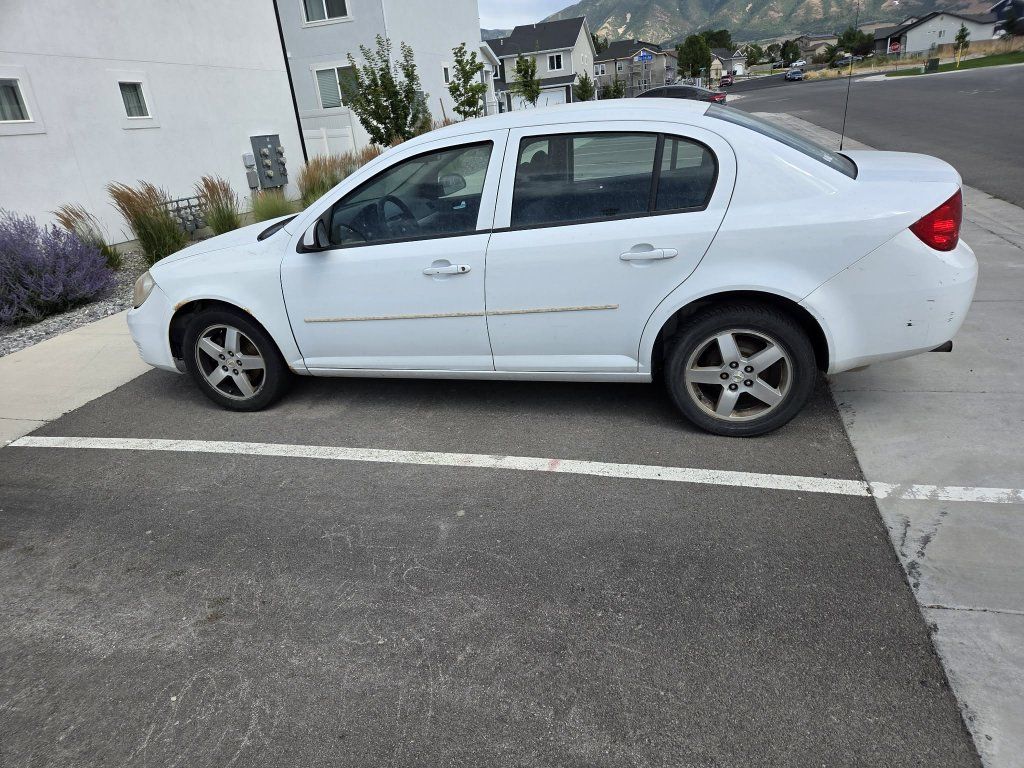 Main image 3