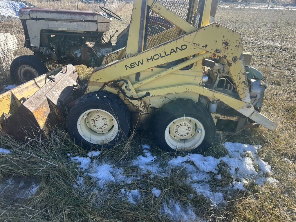 Ww Holland Skidsteer