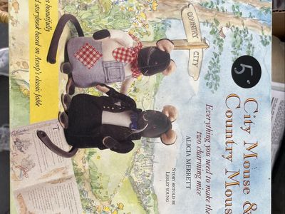 City Mouse & Country Mouse book and kit