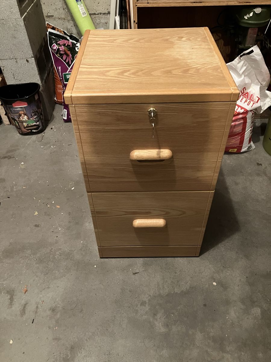 Filing cabinet $10 cash