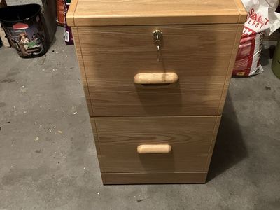 Filing cabinet $10 cash