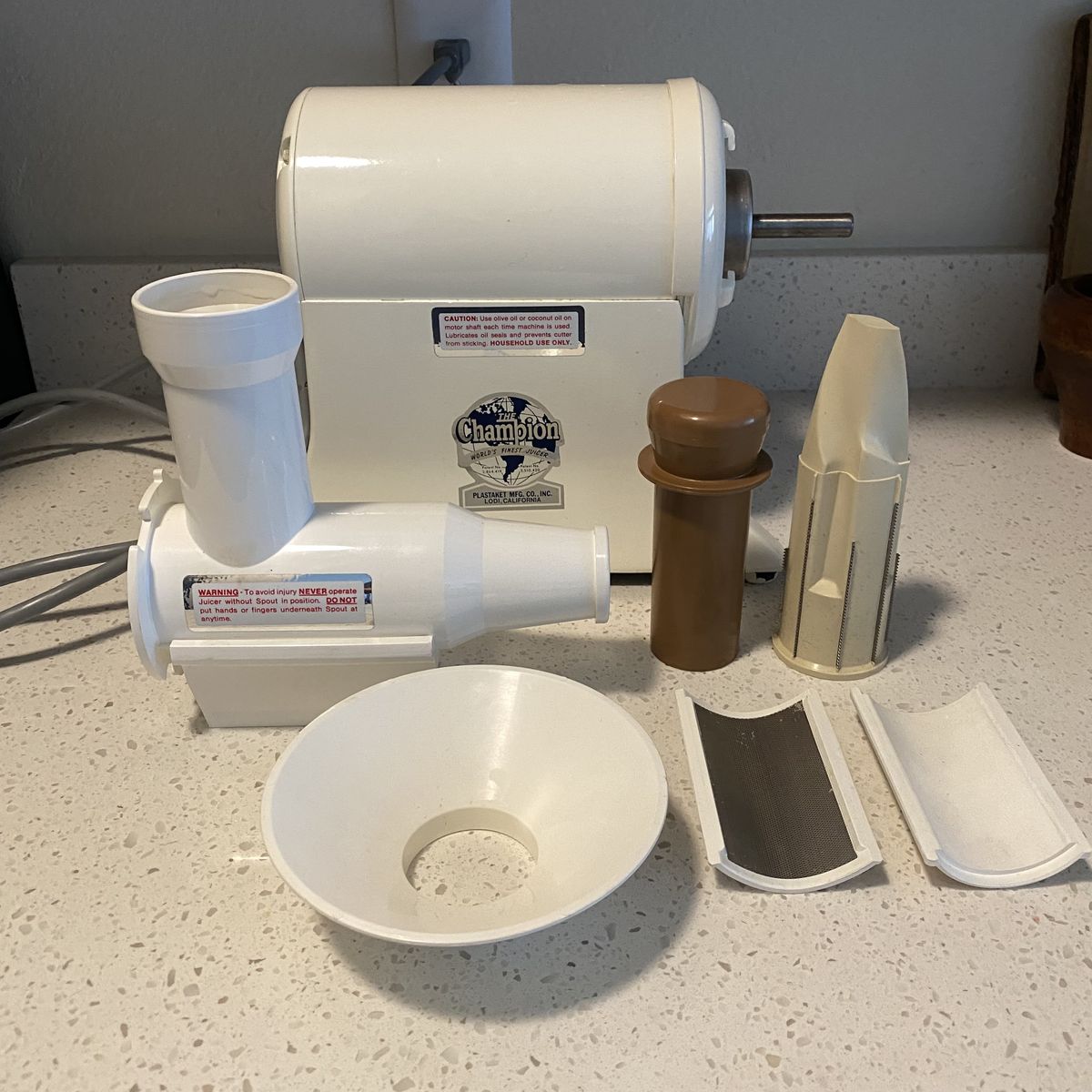 Like New Champion Electric Juicer Juicing Machine