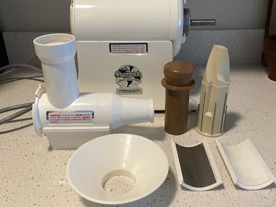 Like New Champion Electric Juicer Juicing Machine