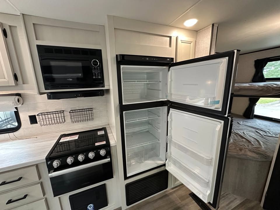 Main image 19