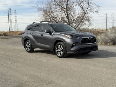 2023 Toyota Highlander Hybrid XLE