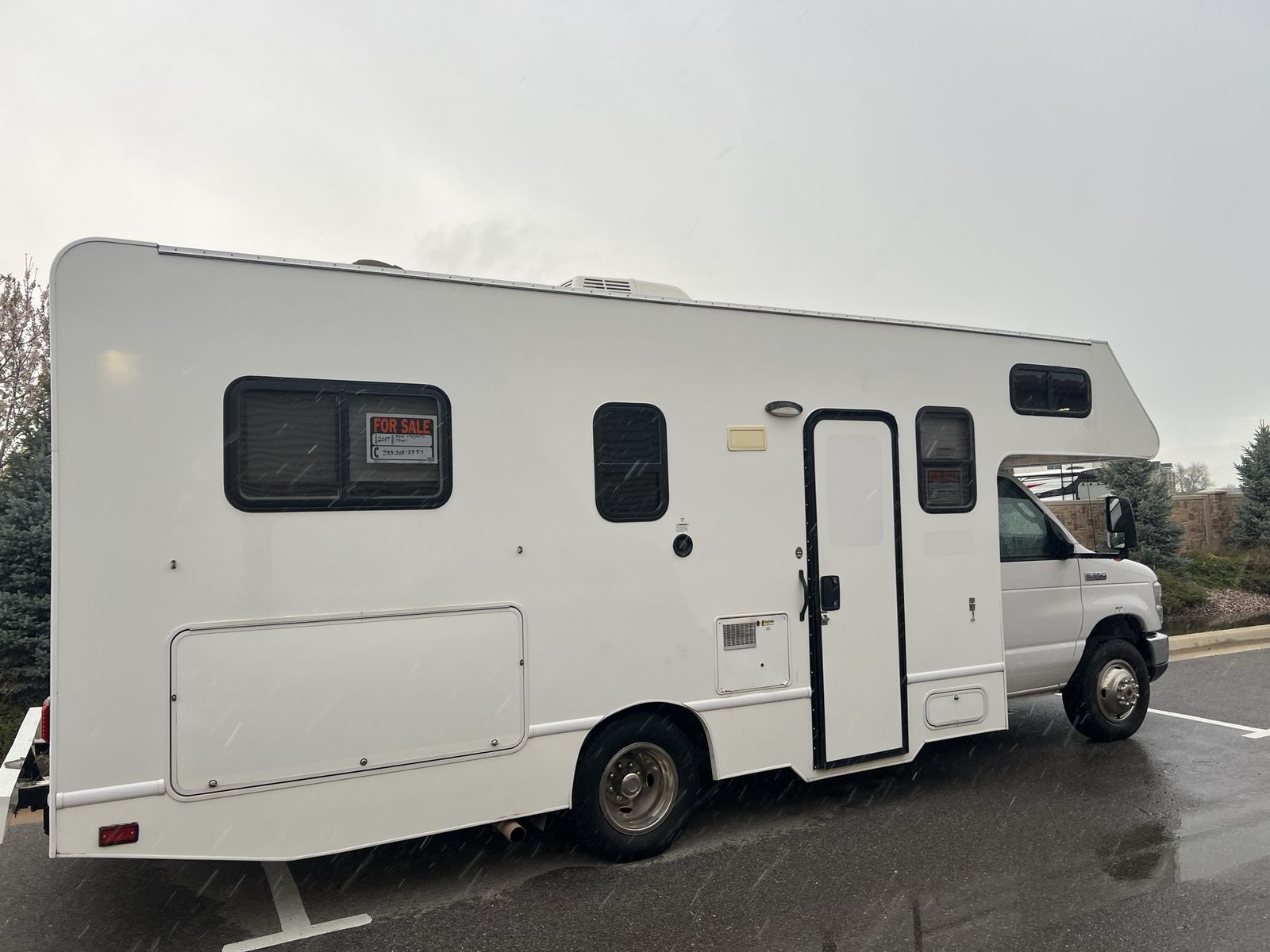 2017 Ford Thor Majestic Motor Coach