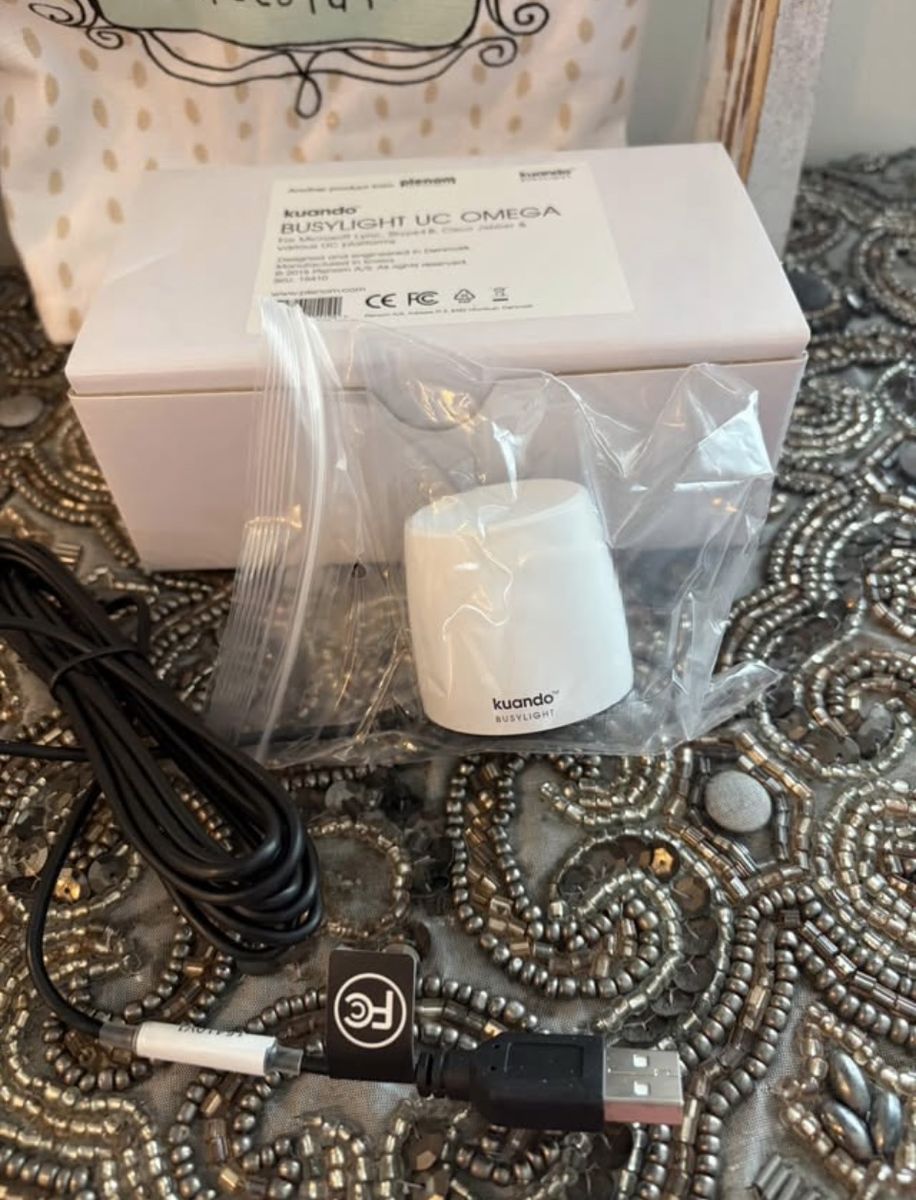 Kuando Busylight UC Omega Status Light for Microsoft Lync Skype Cisco • Visual status indicator and external ringer