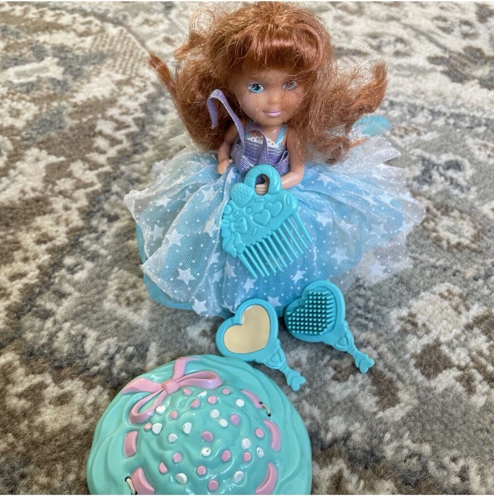 Vintage 1990s Tonka Cupcake Doll Hat brush Comb