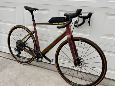 Cervélo Áspero 56cm – SRAM RED AXS – Purple Dragon – Excellent Condition