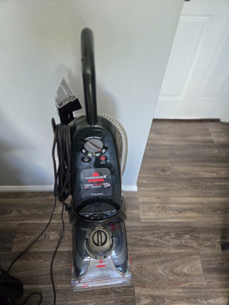 Bissell ProHeat 2X Revolution Pet Pro Carpet Cleaner Model 9400-3 with Pet Stain Tool