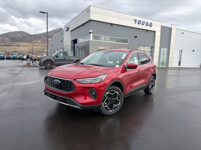 2026 Ford Escape Platinum