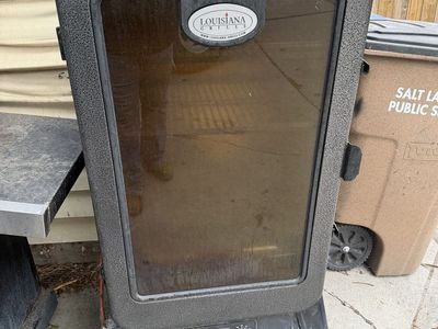 Louisiana Grills Vertical Electric Smoker - Used