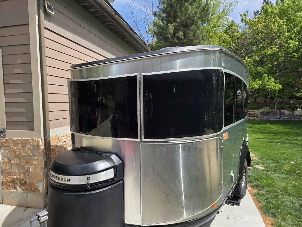 2022 Airstream Basecamp 20x with victron Solar