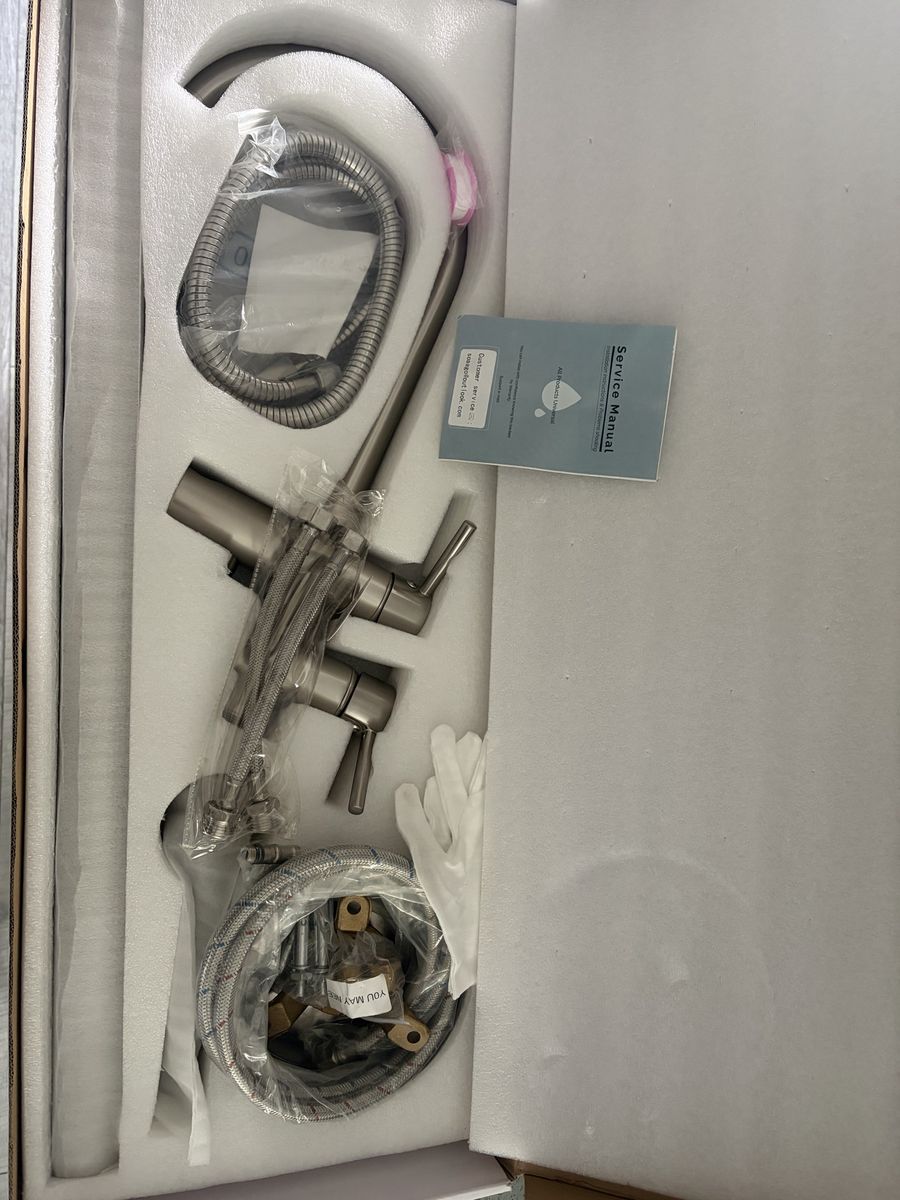 Main image 6