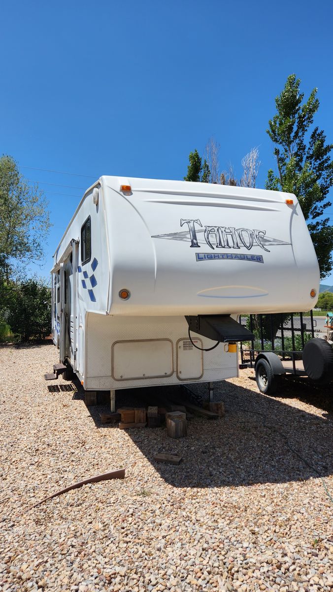 2008 Thor Tahoe Lite Hauler Fifth Wheel Toy Hauler 28 ft