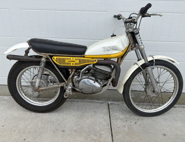 1974 Yamaha 250 Vintage Trials Bike - rare "Cat" model