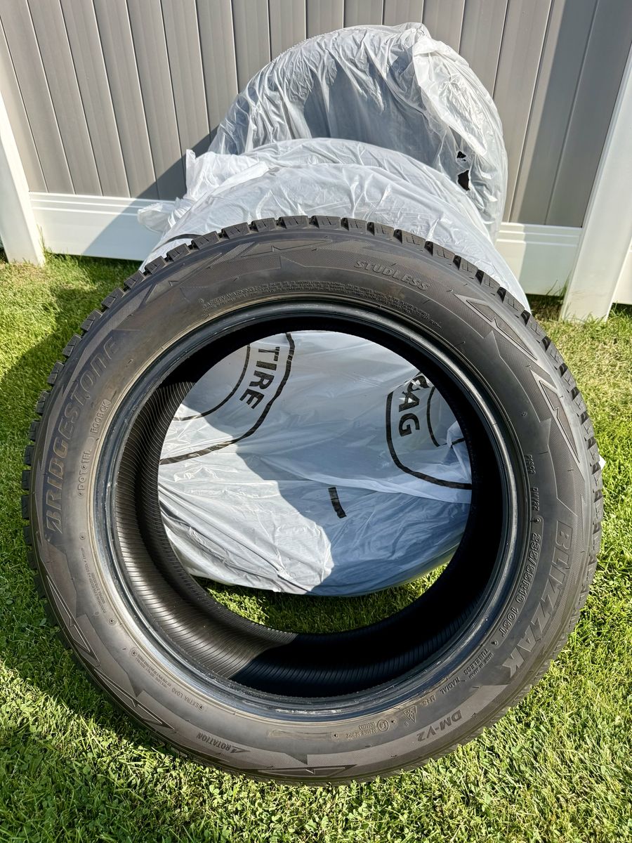 Bridgestone Blizzak 235/55R19 4 tires brand new