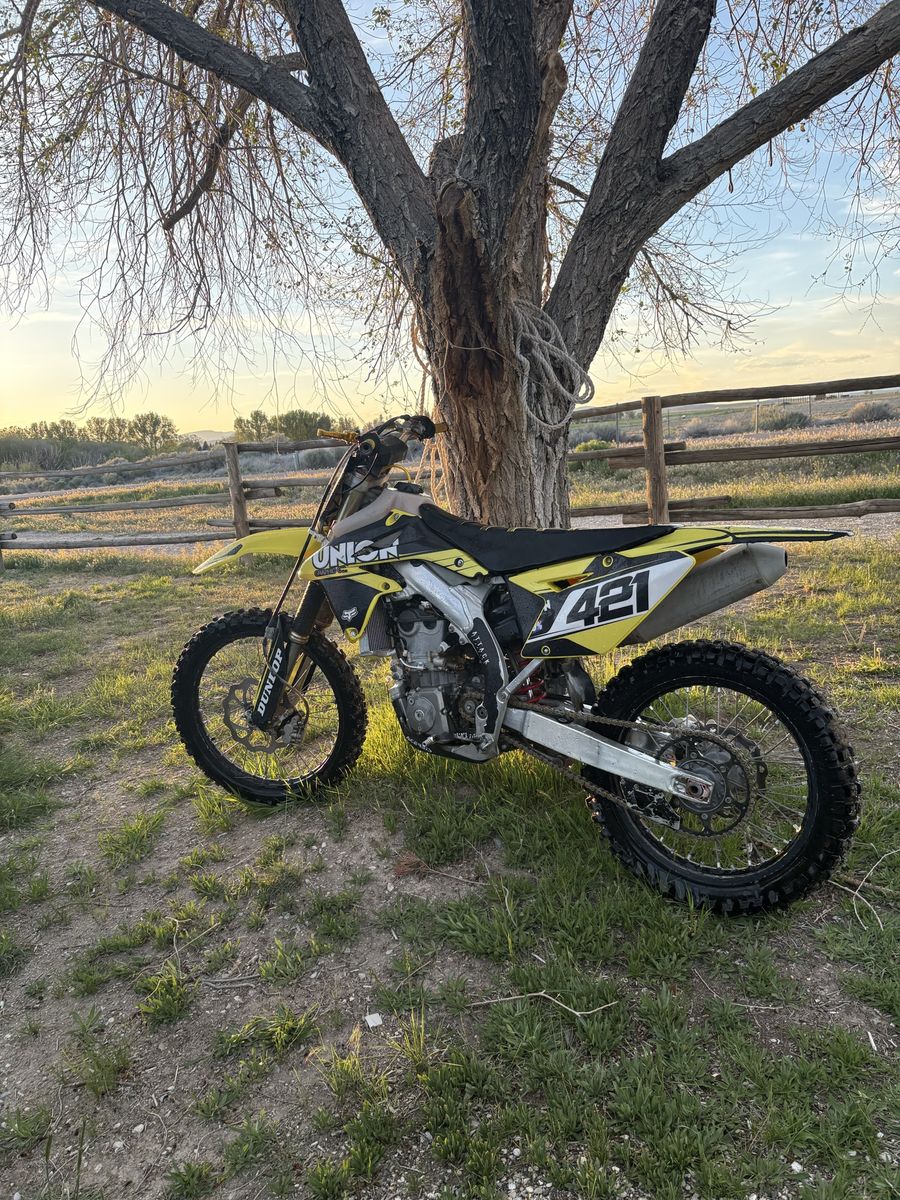Suzuki RM-Z450 2014